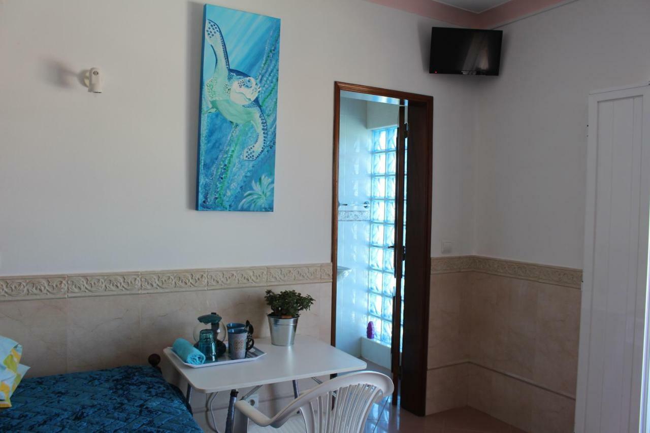 Sagres Sunny Room With Private Bathroom 300M From The Beach Buitenkant foto